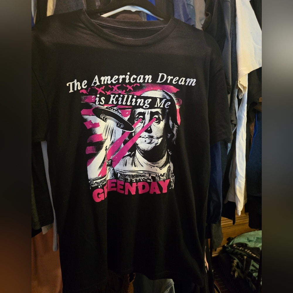 Greenday Tshirt Black With Pink